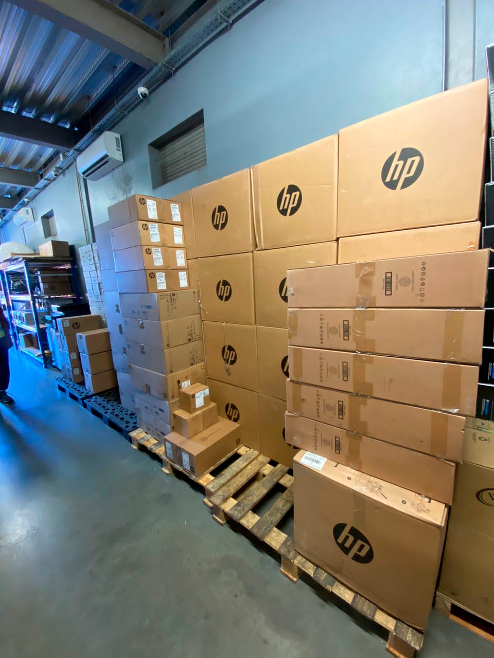 Impressoras HP LaserJet Pro em caixas originais lacradas